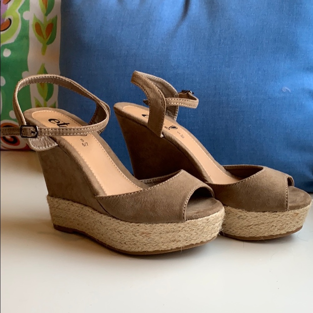 Tan wedges